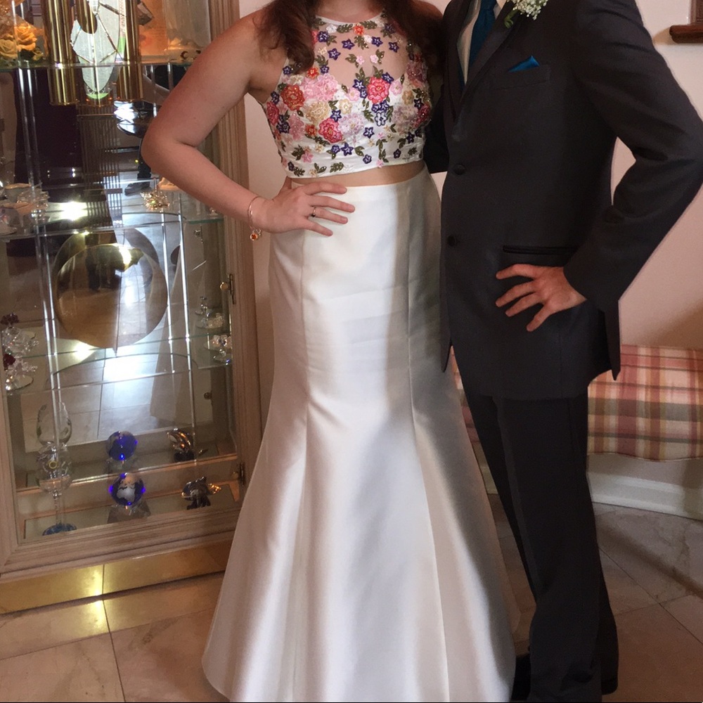 Two Piece White Prom Dress w/ Embroidered Flowers